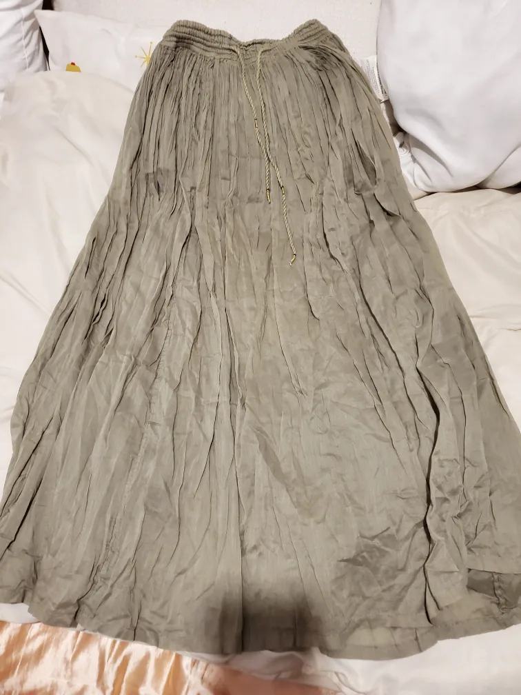 Smart set 100% cotton green maxi skirt + white lace detail cami image indicator(2)