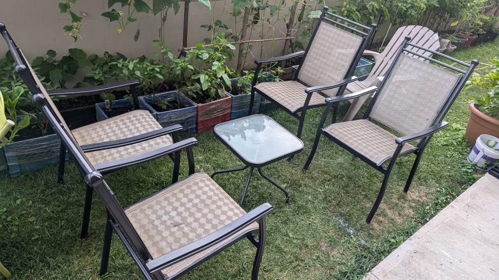 Patio Set - 4 Chairs & Glass Table - photo 3