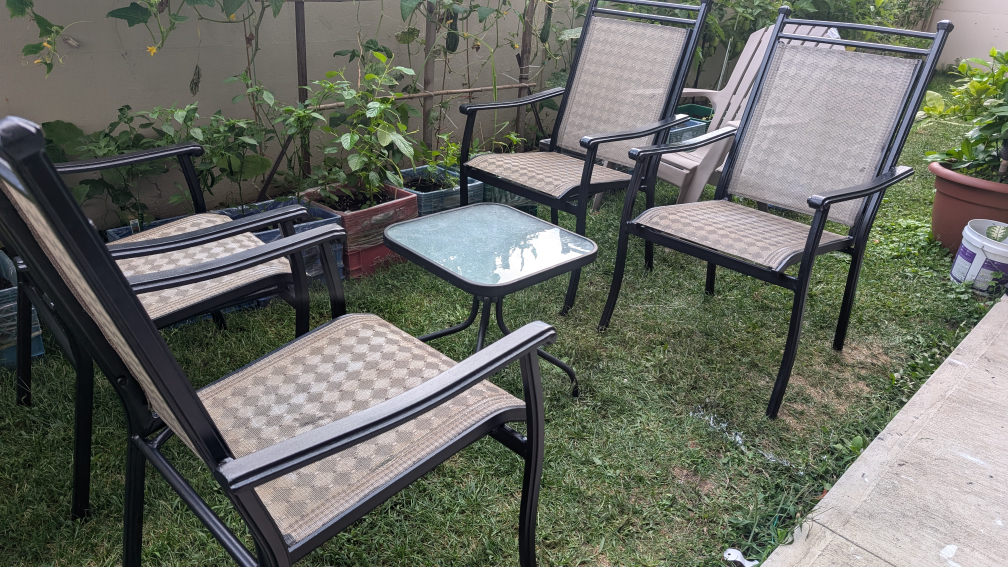 Patio Set - 4 Chairs & Glass Table - photo 4
