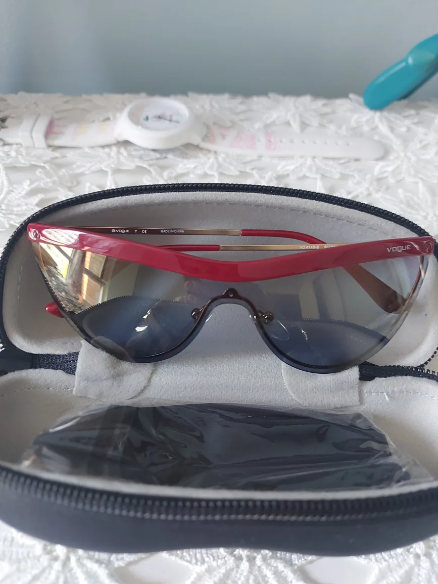 Vogue Sunglasses VG4165-S thumbnail