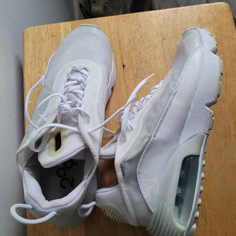 Nike Air Max 2090 White Shoes image indicator(2)