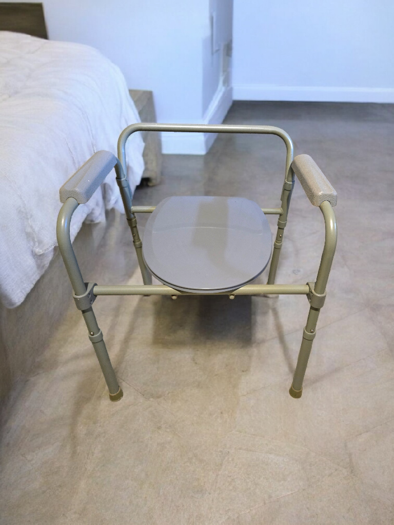 Commode Chair - photo 3