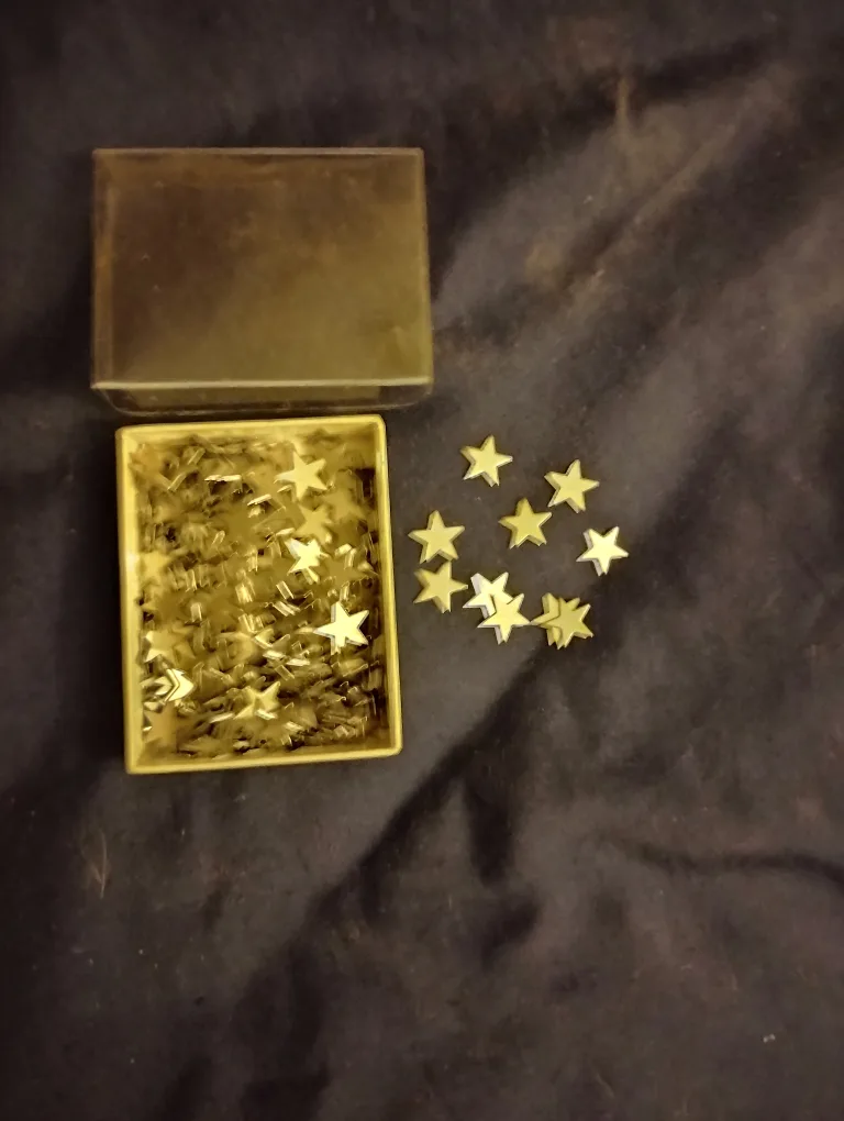 NEW!! METAL CONFETTI STARS thumbnail