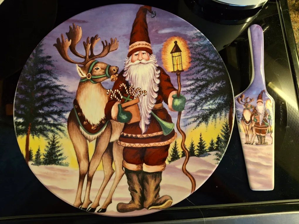 large ceramic christmas bowl ans server. thumbnail