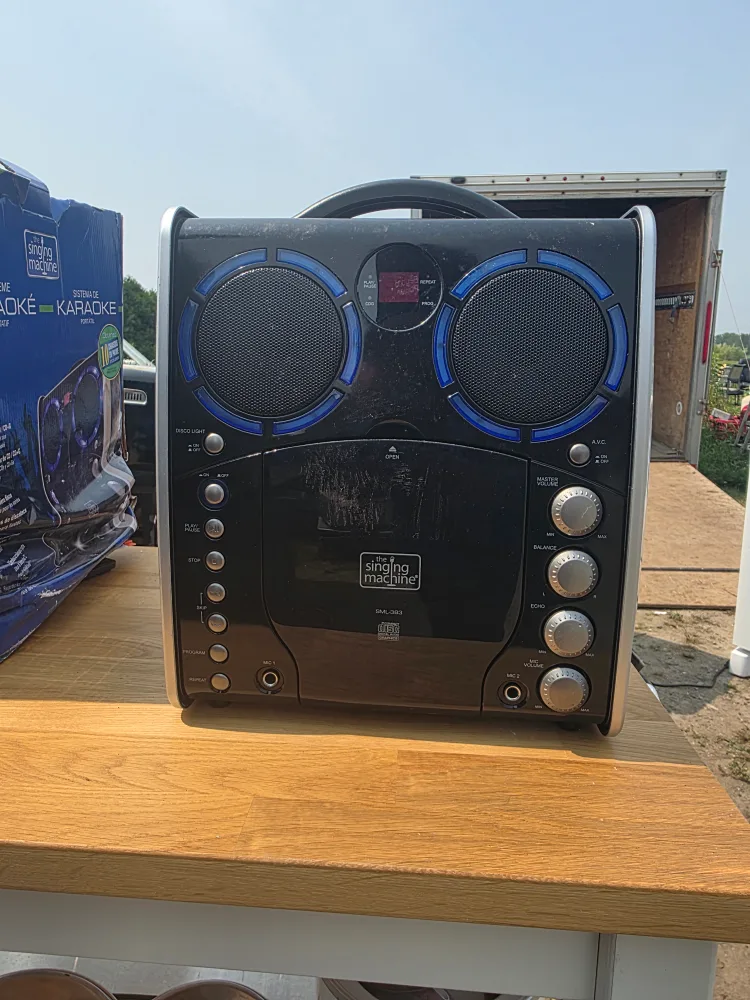 The Singing Machine Karaoke System, SML-383 thumbnail