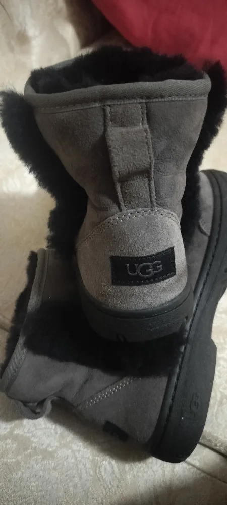UGG Gray Suede Boots with Fur Trim image indicator(5)