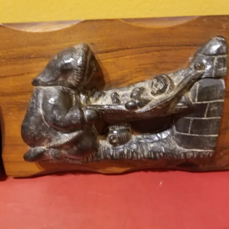 Inuit Sculpture hand carved on Wood thumbnail