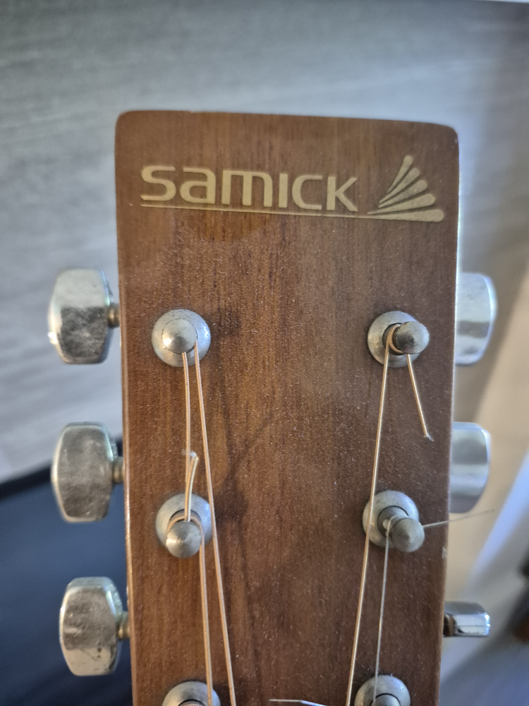 Samick SW115 Acoustic Guitar - photo 3