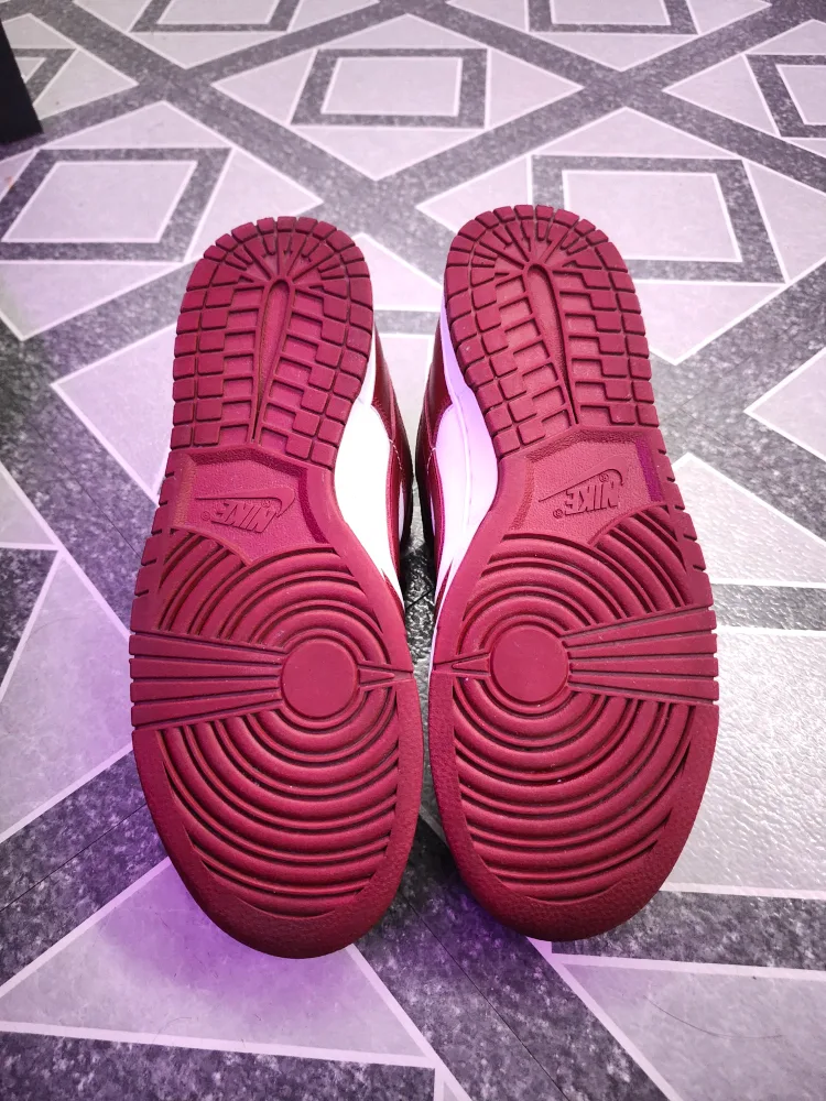 Nike Dunk Low Maroon/White image indicator(3)