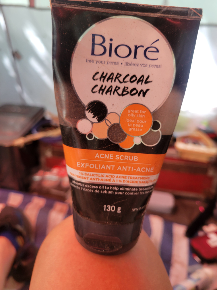 Bioré Charcoal Acne Scrub - 130g