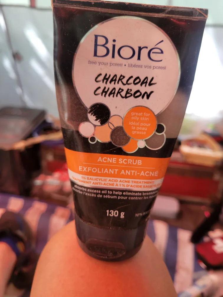 Bioré Charcoal Acne Scrub - 130g thumbnail