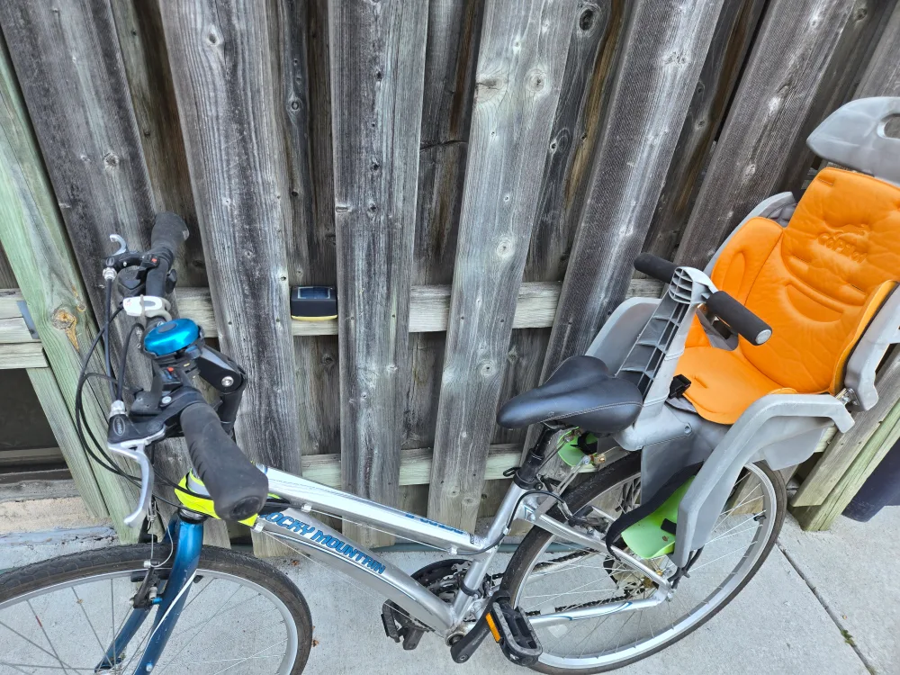 Rocky Mountain Bike w/ Child Carrier