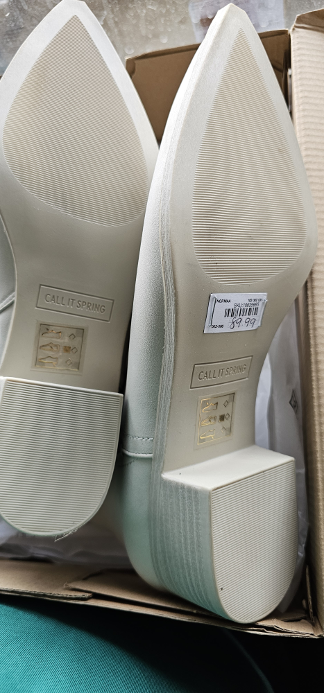 New Cream / Biege Chelsea Boots Call It Spring - Size 9 - photo 2