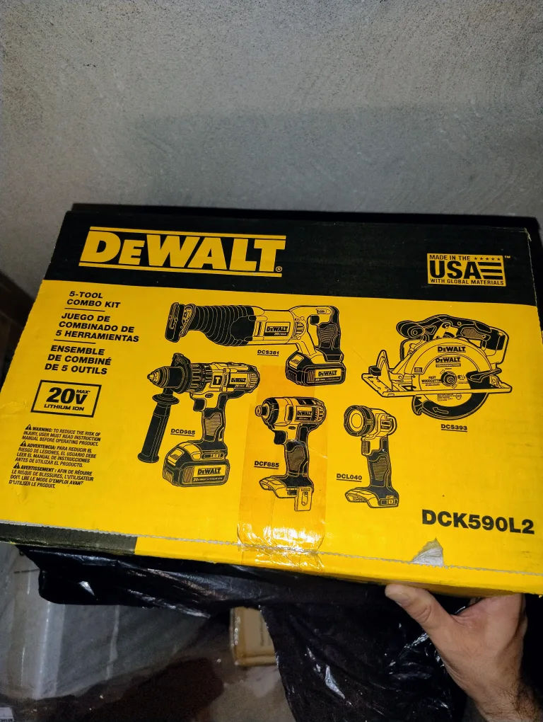 DeWalt 20V 5-Tool Combo Kit - image indicator(3)