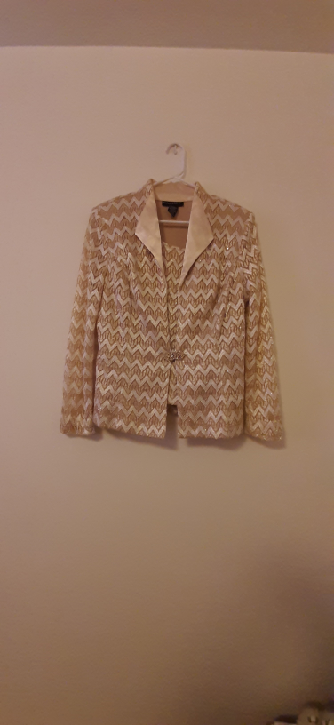 Cachet 2-Piece Suit - Size 14