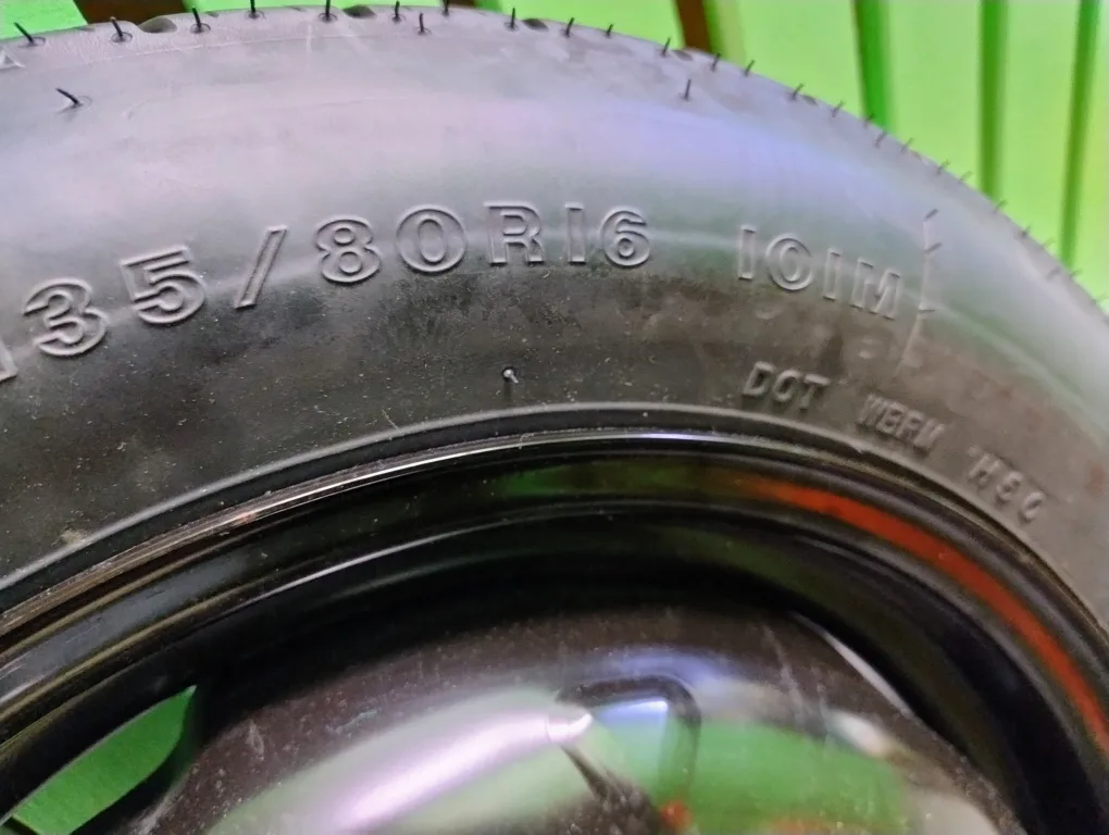 temporary Toyota Corolla tire image indicator(6)