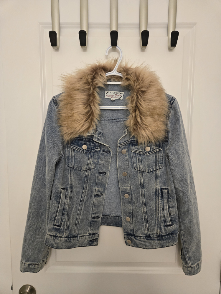 Vintage Denim Jacket with Faux Fur Collar
