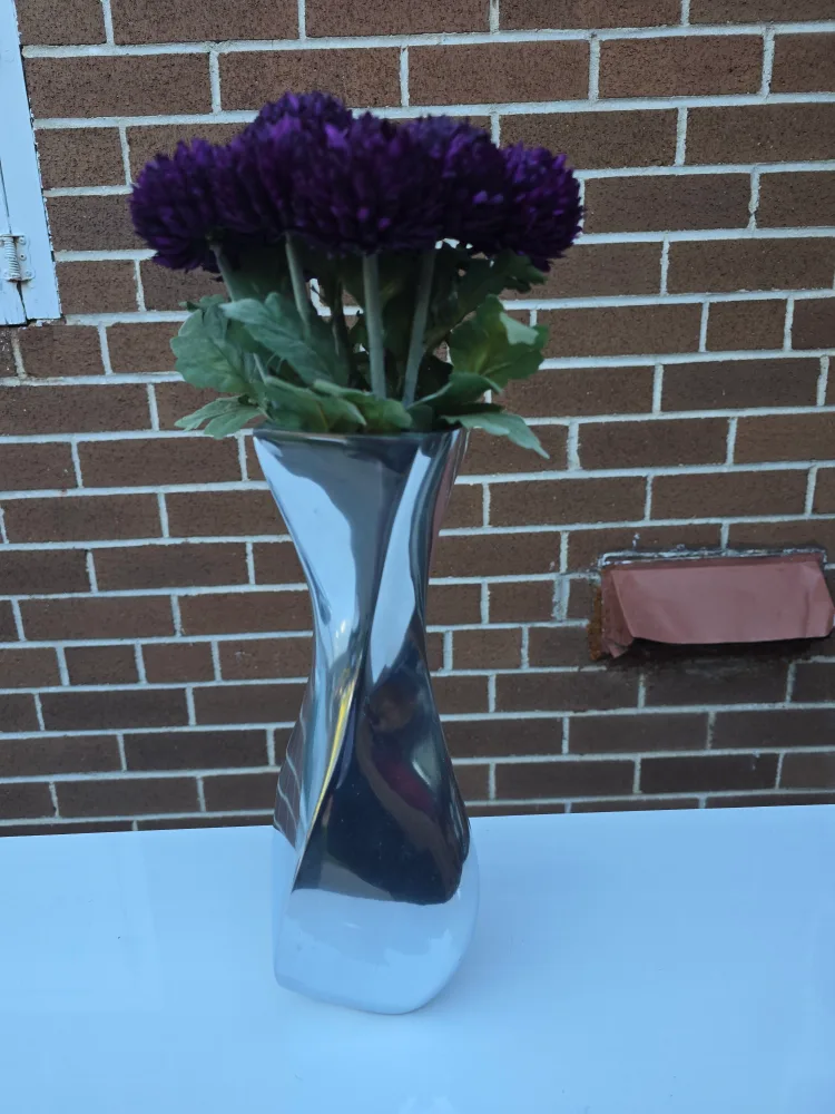 Decorative Vases thumbnail