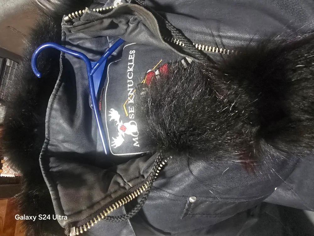 Moose Knuckles Parka - Size S image indicator(2)