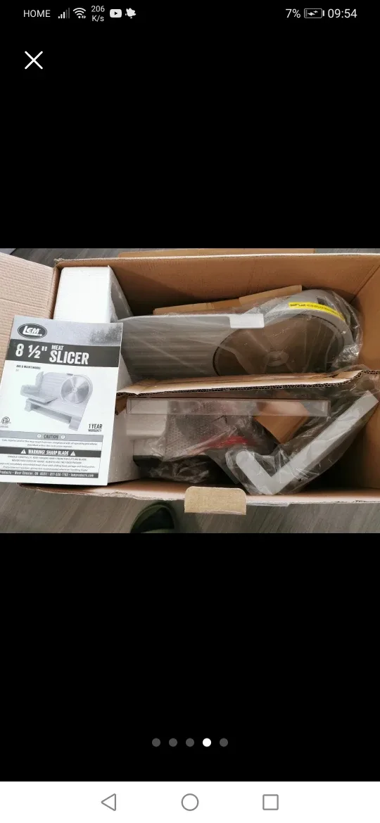 LEM Meat Slicer with 8.5 inch Blade image indicator(3)