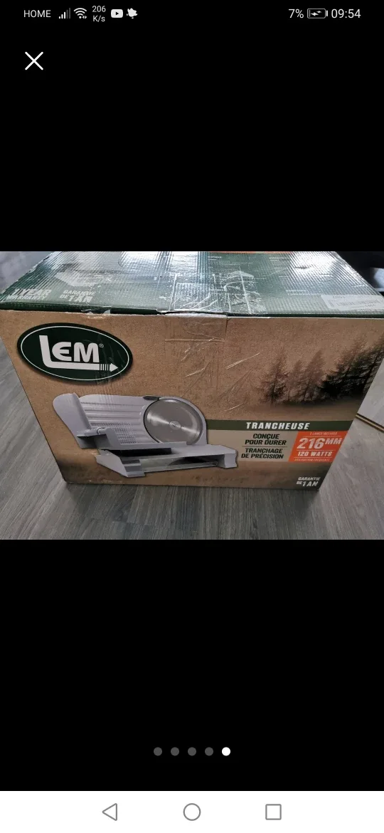 LEM Meat Slicer with 8.5 inch Blade image indicator(4)