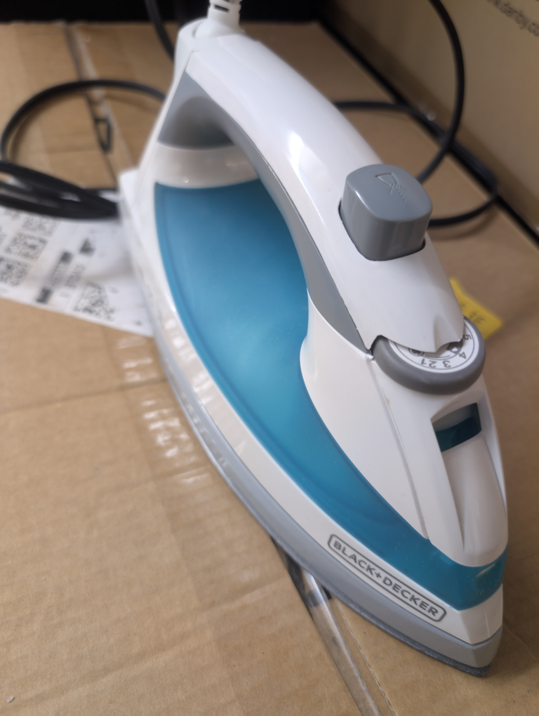 Black+Decker Easy Steam Iron