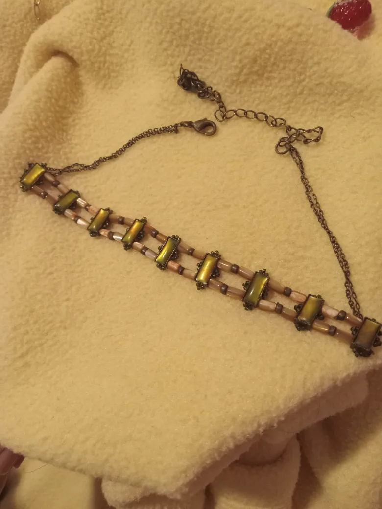 green and beige gem stone necklace jewelry thumbnail