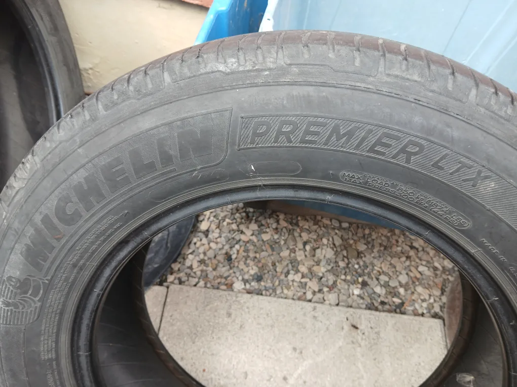 Michelin Premier LTX 225/65R17 Tires image indicator(3)