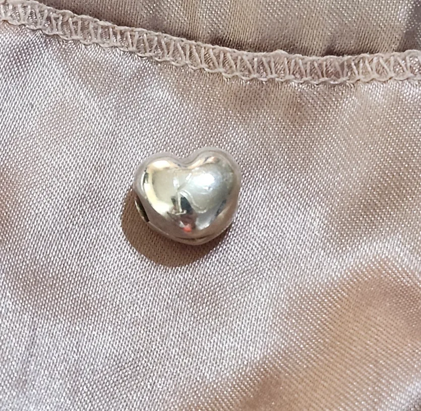 Pandora Heart Clasp Charm thumbnail