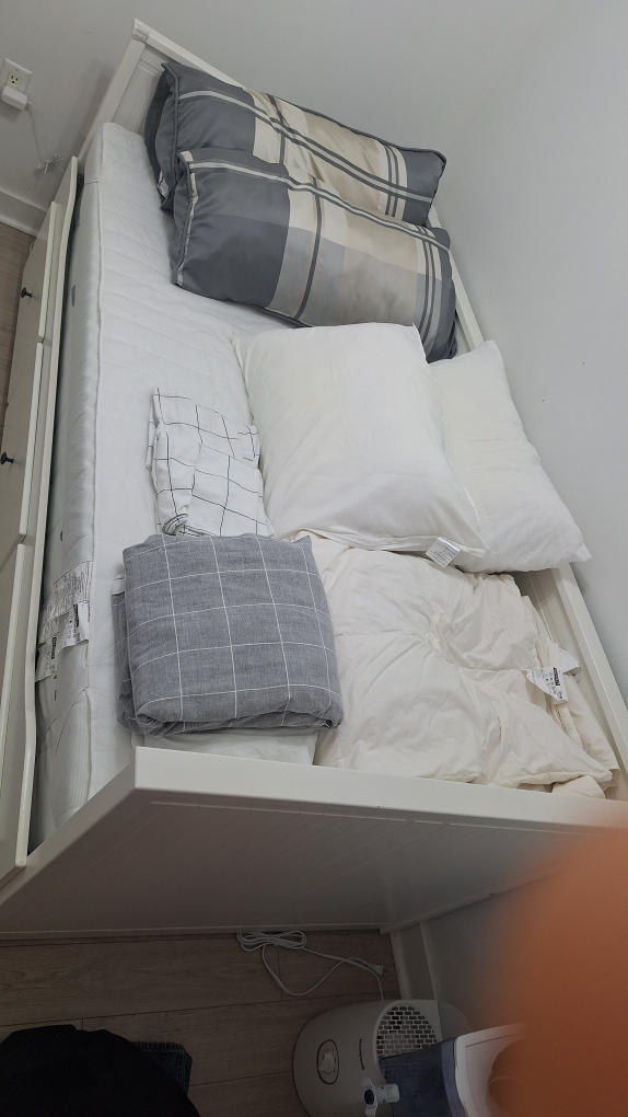IKEA Hemnes Daybed Frame with Mattressx2 - photo 4