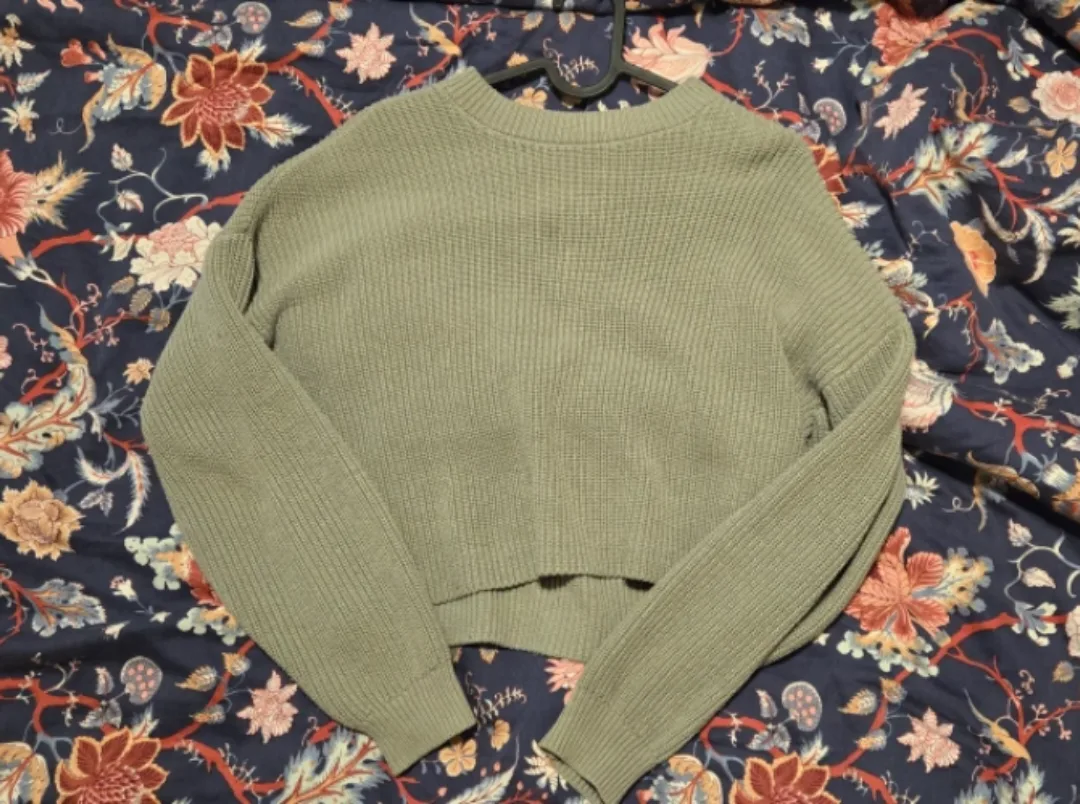 Hollister XS Knit Sweater - Olive Green image indicator(3)