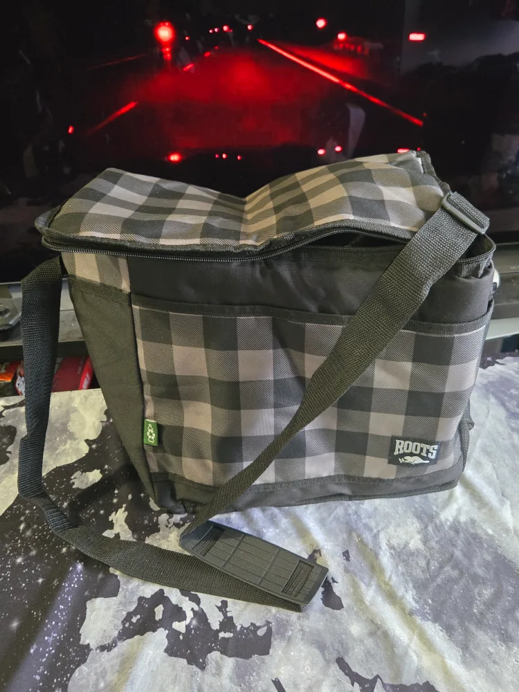 Roots  Cooler Bag thumbnail