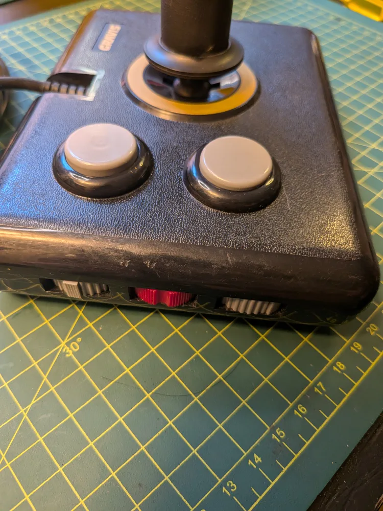 Vintage DOS/PC Gravis Joystick Controller image indicator(2)