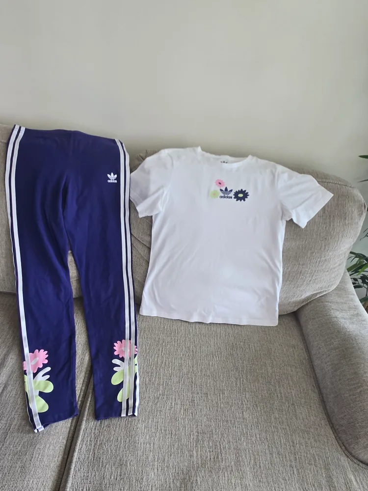 Adidas T-Shirt & Leggings Set thumbnail