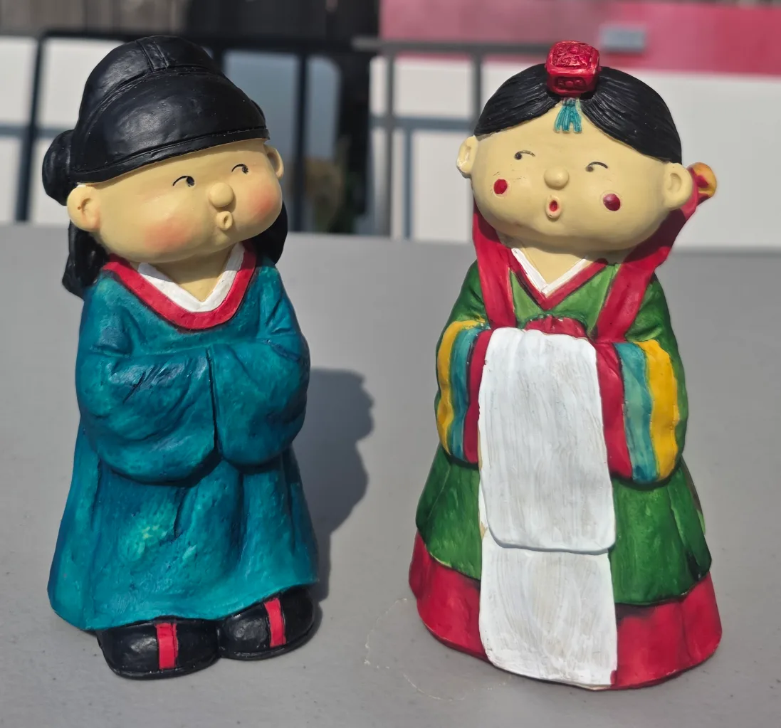 Korean Traditional Doll Figurines thumbnail