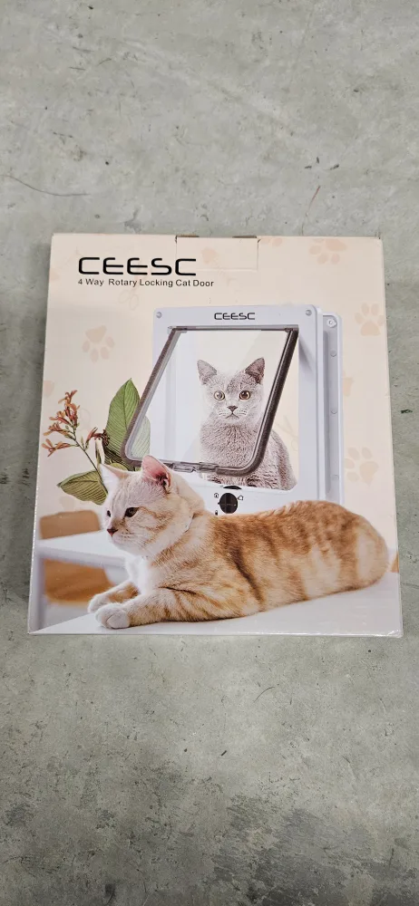 CEESC 4 Way Rotary Locking Cat Door - used with Box! thumbnail