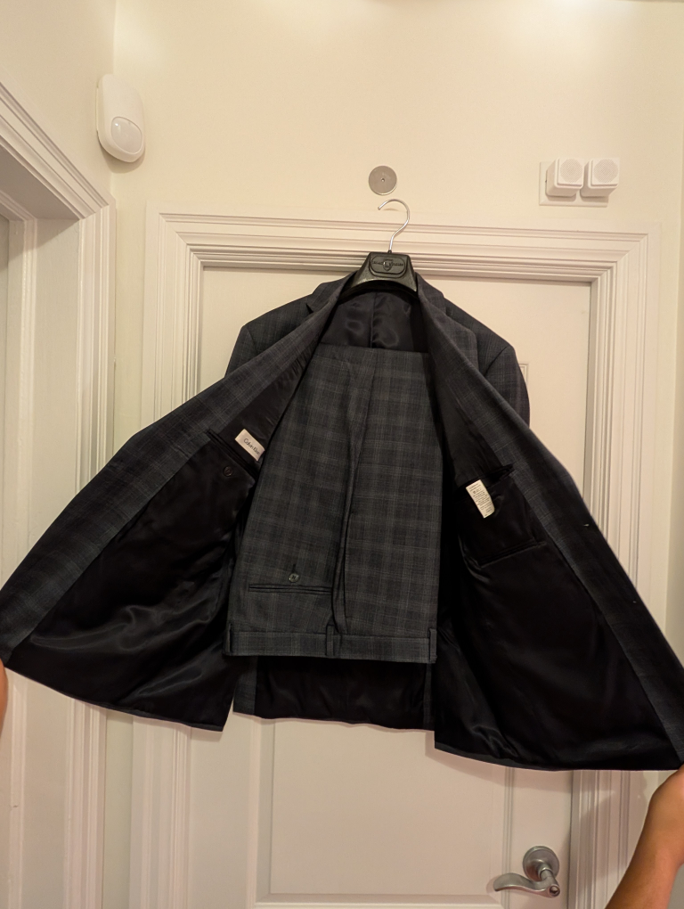 Calvin Klein Wool Suit - Size 40R - photo 2