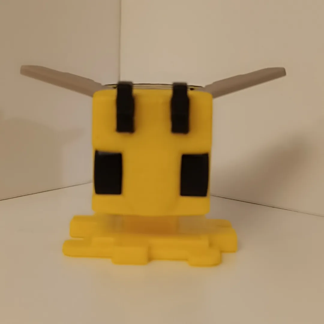 Minecraft Bee Collectible thumbnail