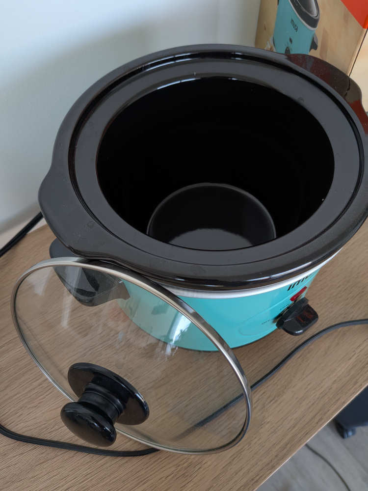 Brand new: Imusa 1.5 Qt Slow Cooker - Turquoise - photo 3