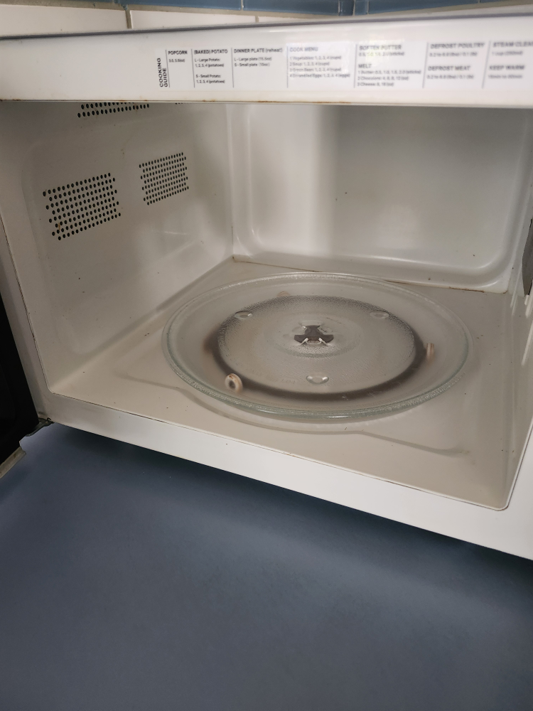 Whirlpool Small Microwave Oven - photo 4
