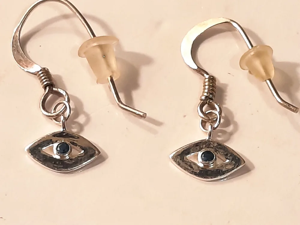 Sterling Silver Jewellery Bundle: Necklace & Earrings image indicator(5)