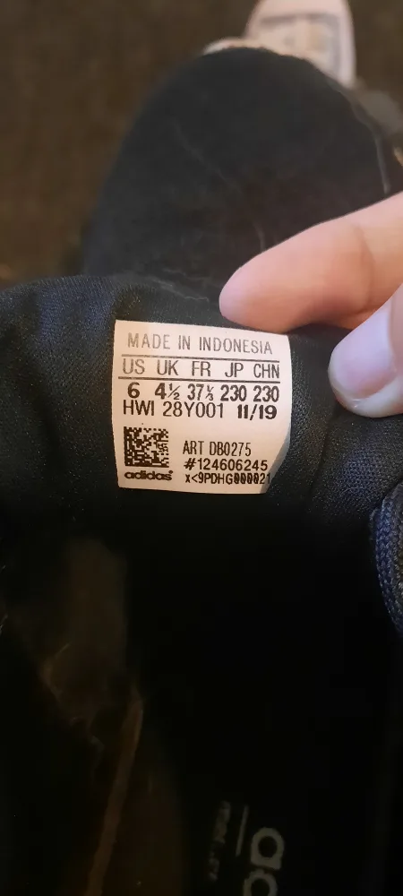 Adidas Black Sneakers - Women's Size 6 image indicator(2)