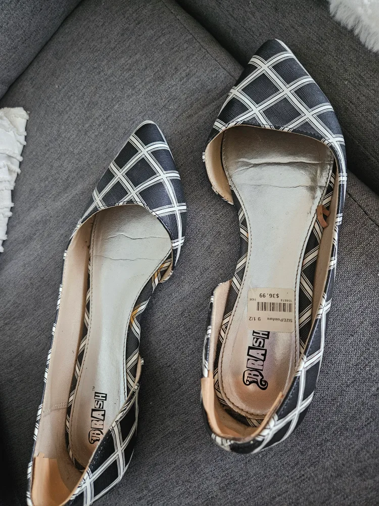 Assorted Flats - Ardene & Trash - Size 9.5/10 image indicator(4)