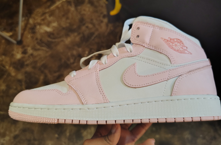 Nike Air Jordan 1 Mid Pink White - photo 2