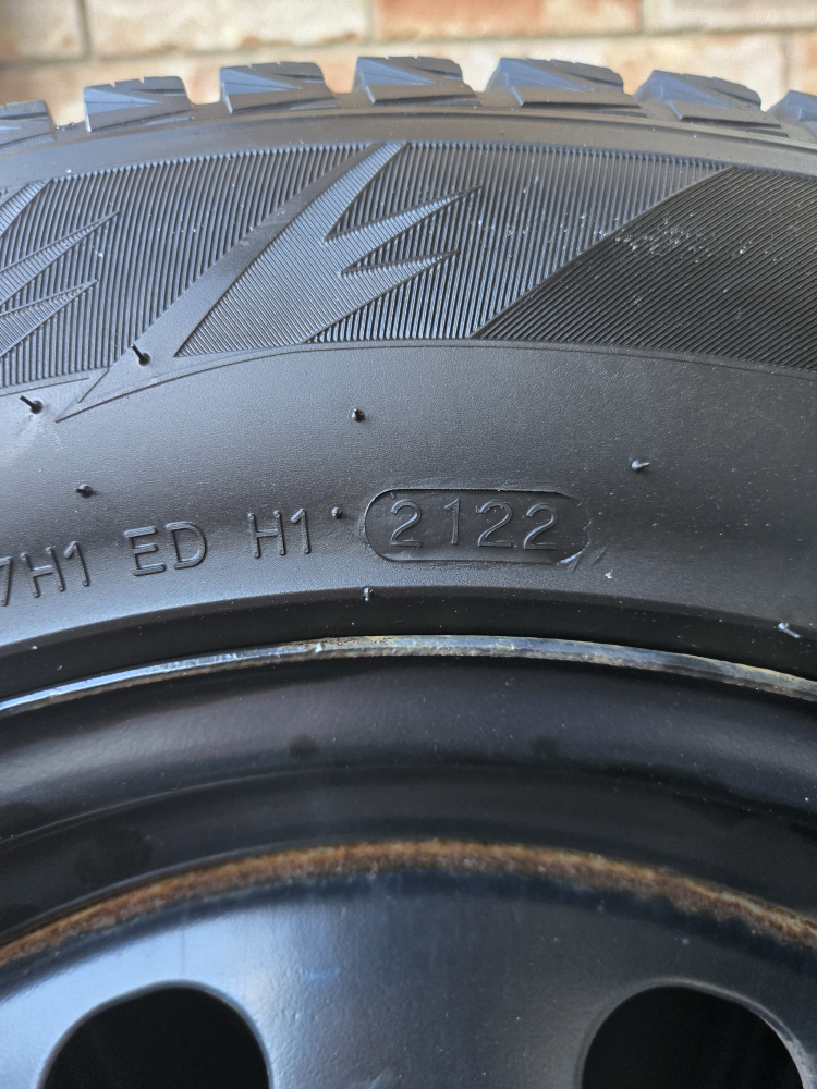 Hankook i*cept X WINTER Tires 225/65R17 - photo 5