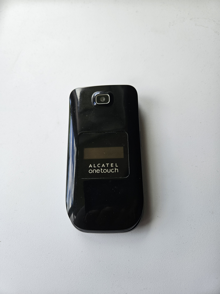 Alcatel OneTouch Retro Flip Phone