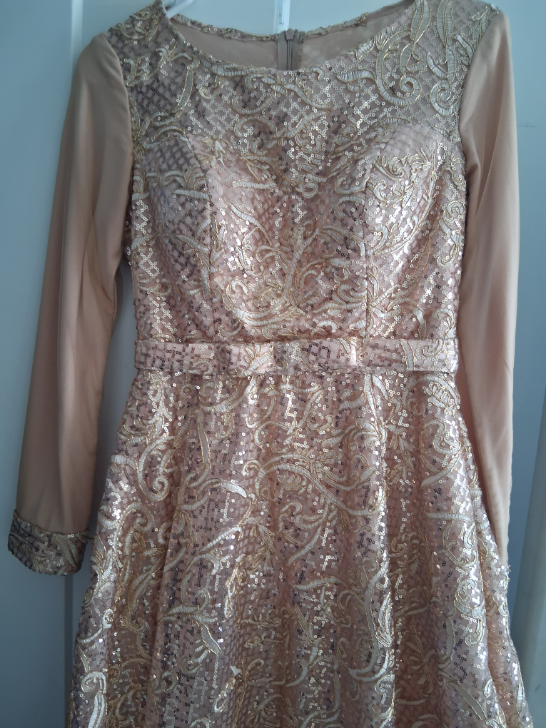Elegant Sequin Evening Gown _ size small - photo 2