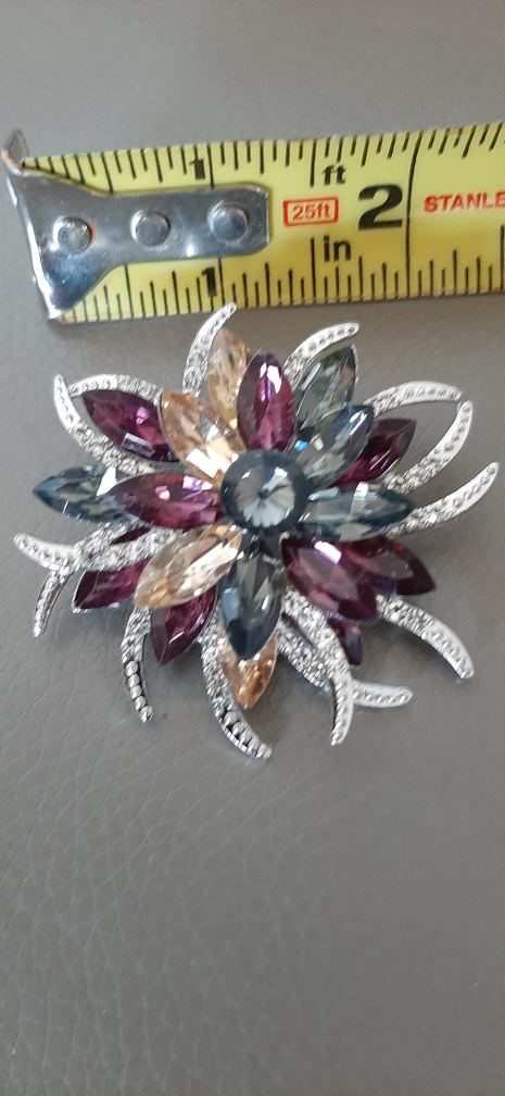 Flower Brooch with Rhinestones - photo 2