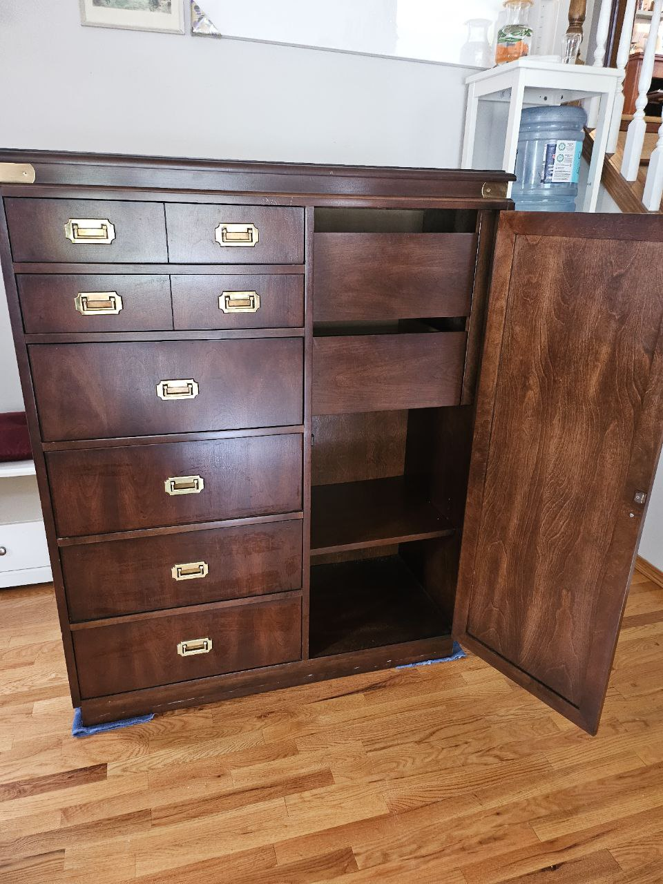 Solid wood Kroehler armoire - photo 2