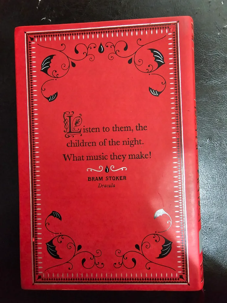 Dracula by Bram Stoker image indicator(2)